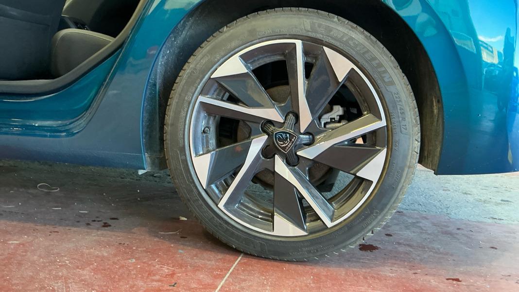 Peugeot 308 5P Allure PureTech 130 SS MAN