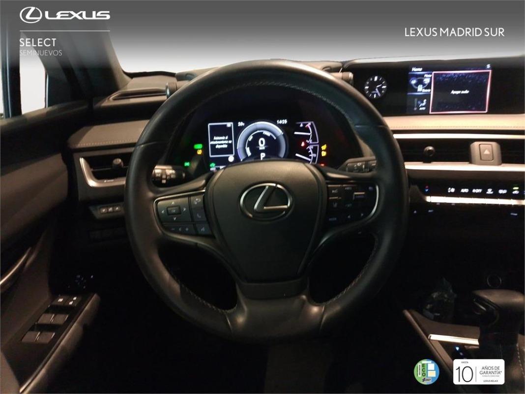 LEXUS Ux PREMIUM