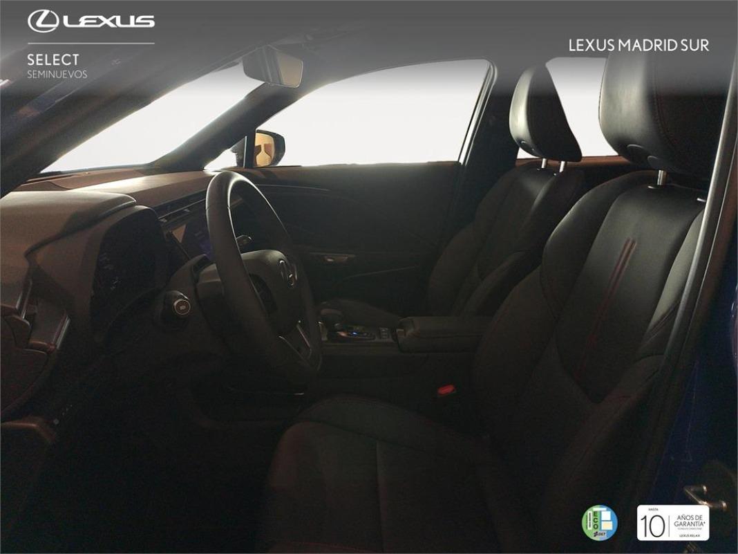 LEXUS Lbx ELEGANT+
