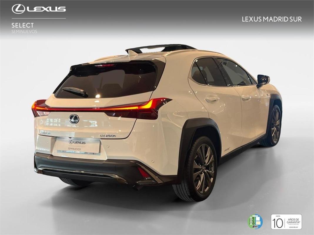 LEXUS Ux SUV ENGAWA (UX-2WD) 2.0 Híbrido Gasolina Transmisi