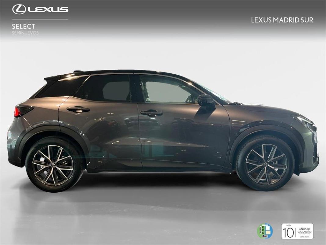 LEXUS Lbx Elegant+ Black