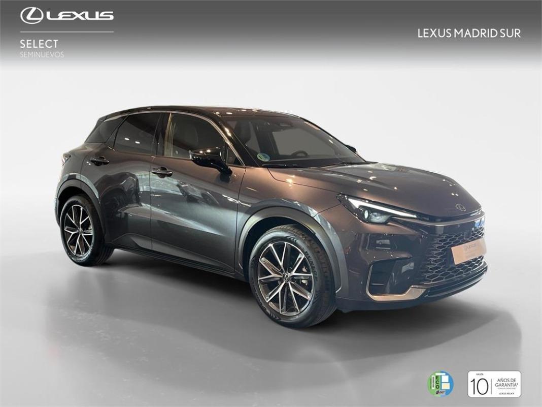 LEXUS Lbx Elegant+ Black