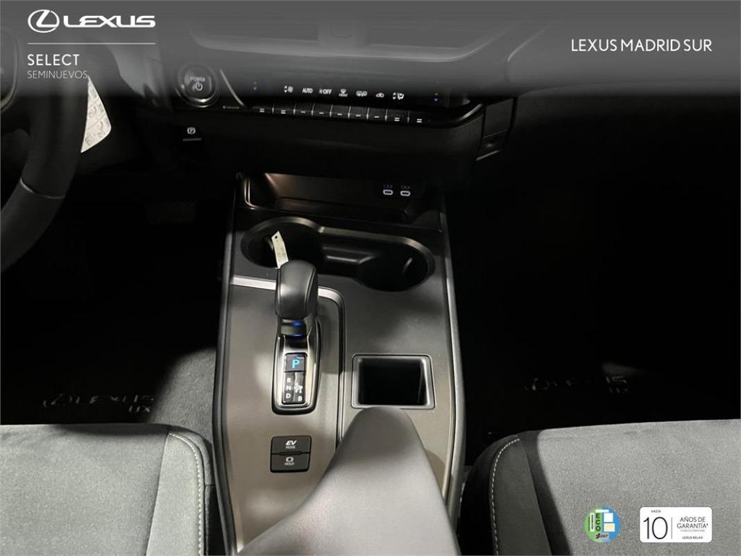 LEXUS Ux 300h UX+