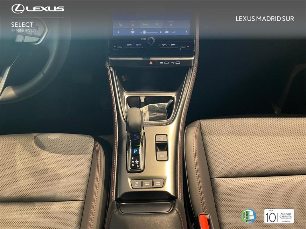 LEXUS Lbx Elegant+ Black