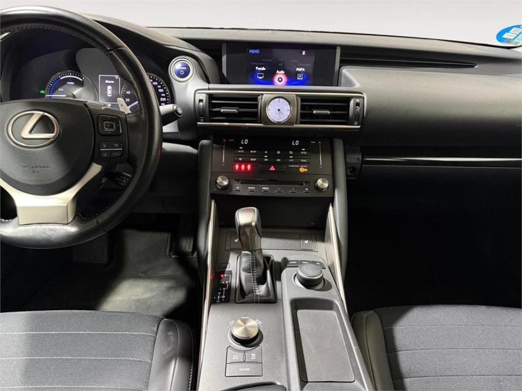 LEXUS Is 300h Executive