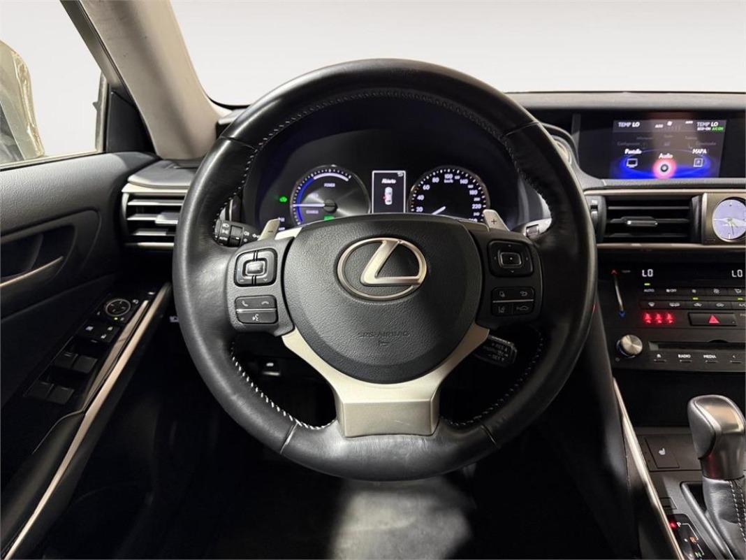 LEXUS Is 300h Executive