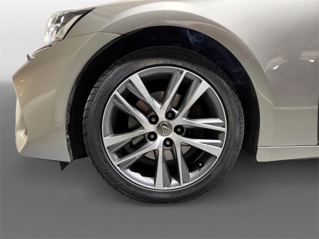 LEXUS Is 300h Executive
