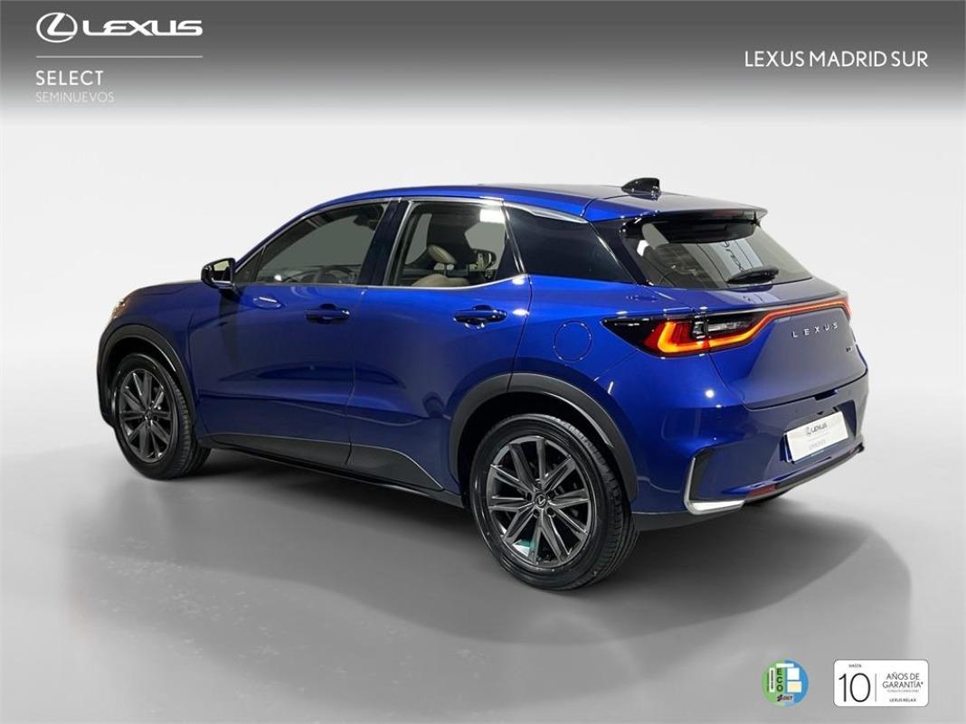 LEXUS Lbx Elegant+