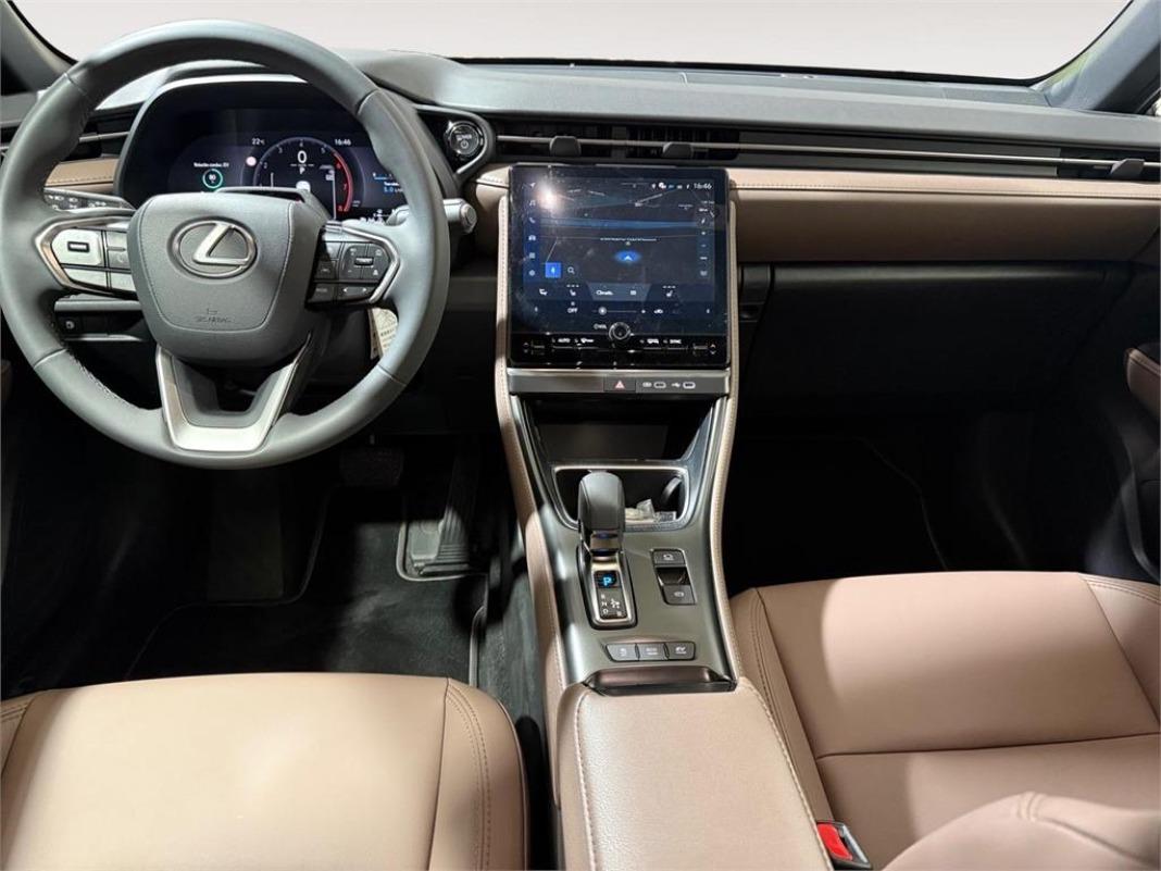 LEXUS Lbx Elegant+