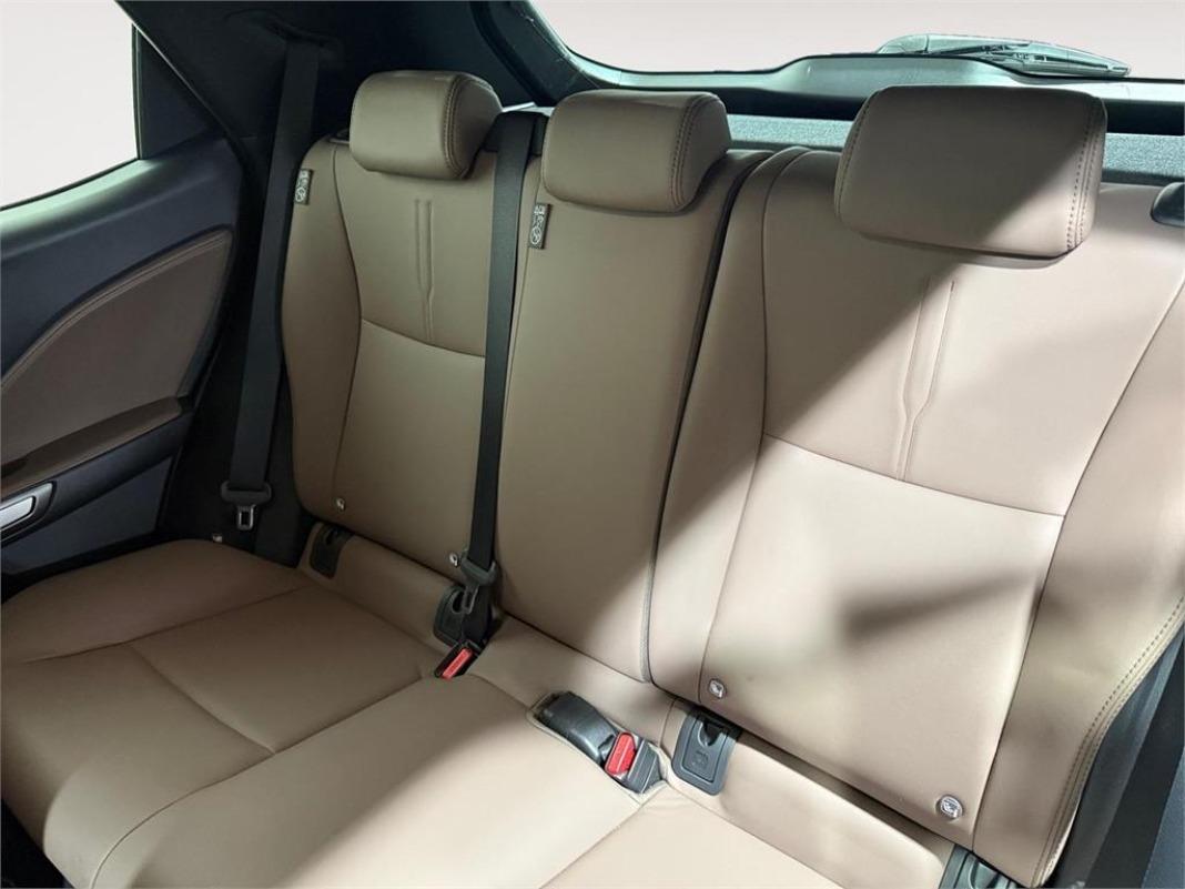 LEXUS Lbx Elegant+