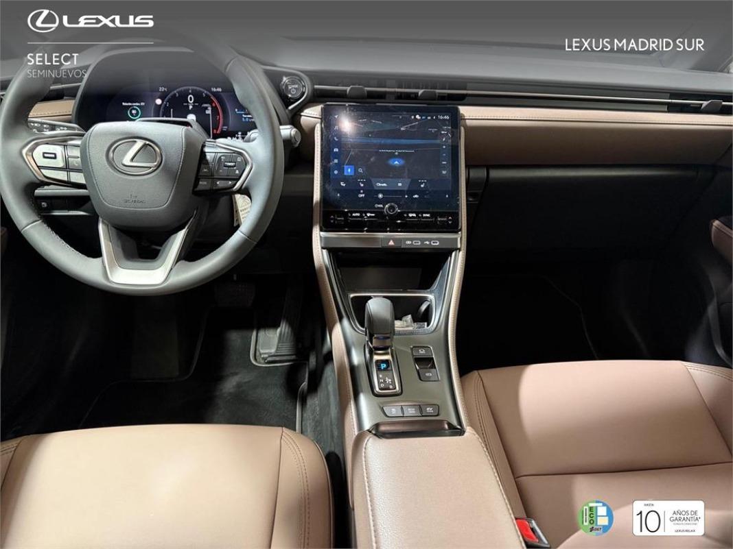 LEXUS Lbx Elegant