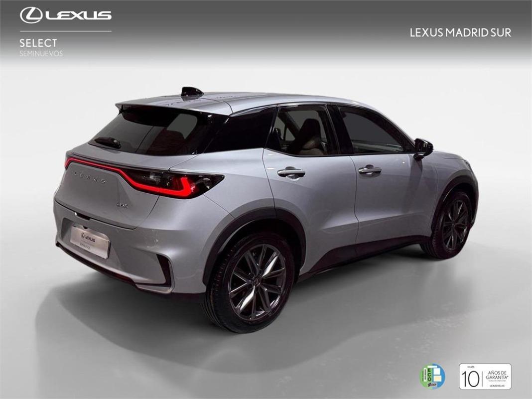 LEXUS Lbx Elegant