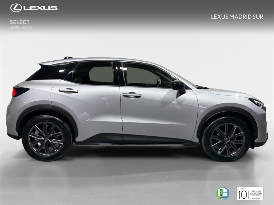LEXUS Lbx Elegant