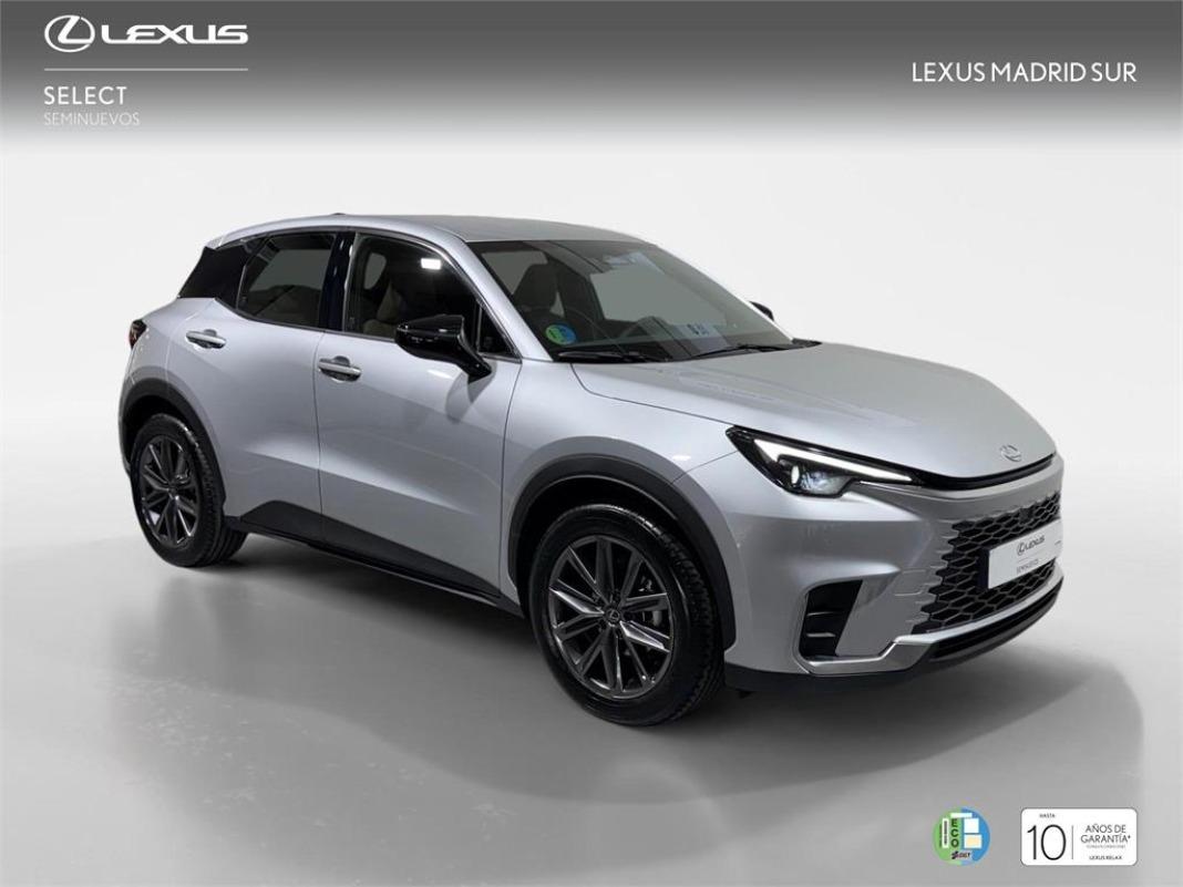 LEXUS Lbx Elegant