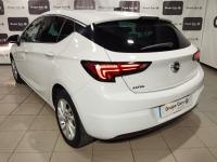 Opel Astra 1.0 Turbo S/S Selective