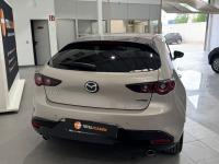 Mazda Mazda3 2.0 e-SKYACTIV-G HOMURA 90KW AT
