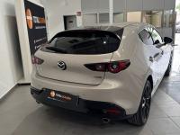Mazda Mazda3 2.0 e-SKYACTIV-G HOMURA 90KW AT