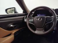 Lexus Es 2.5 300h Executive
