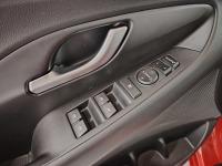 Hyundai I30 1.0 TGDI Essence Fastback LRR