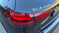 Mercedes Gla 250 e con tecnologia hibrida eq