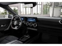 Mercedes Clase A 250 e compacto con tecnologia hibrida eq