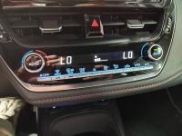 TOYOTA Corolla 2.0 180H STYLE ECVT