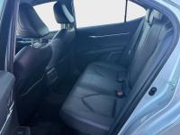 TOYOTA Camry 2.5 220H Advance