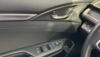 Honda Civic 1.0 I-VTEC TURBO CVT ELEGANCE NAV