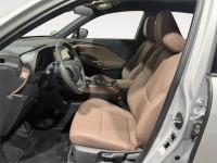 LEXUS Lbx Elegant+