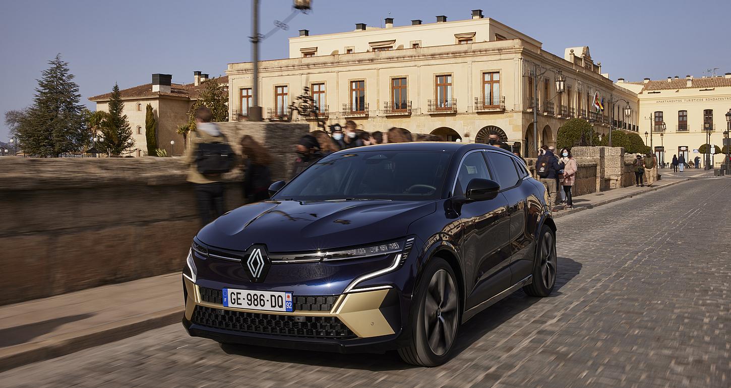 Nuevo Renault Megane E-TECH 100% eléctrico: el SUV con hasta 470 km de autonomía y asistente Google de serie